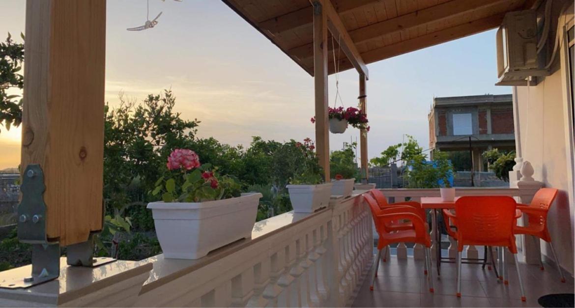 Guest House Narta Vlorë Esterno foto