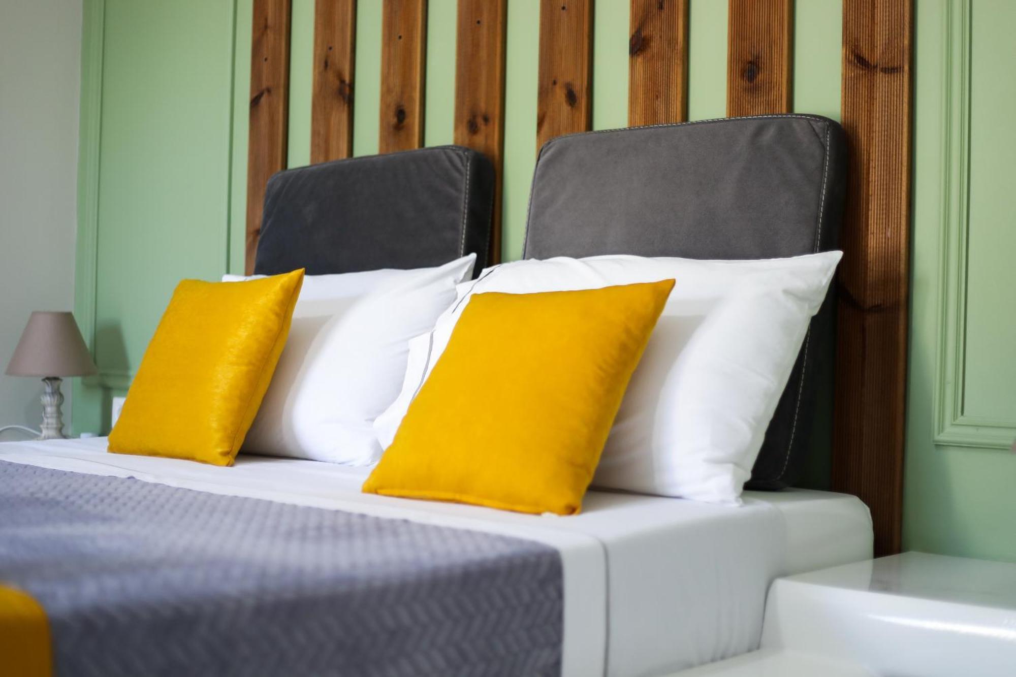 Guest House Narta Vlorë Esterno foto